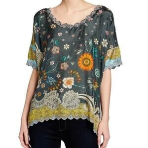 Johnny Was Adalee 100% Silk Floral Embroidered Blouse Scalloped Hem XS Oversized